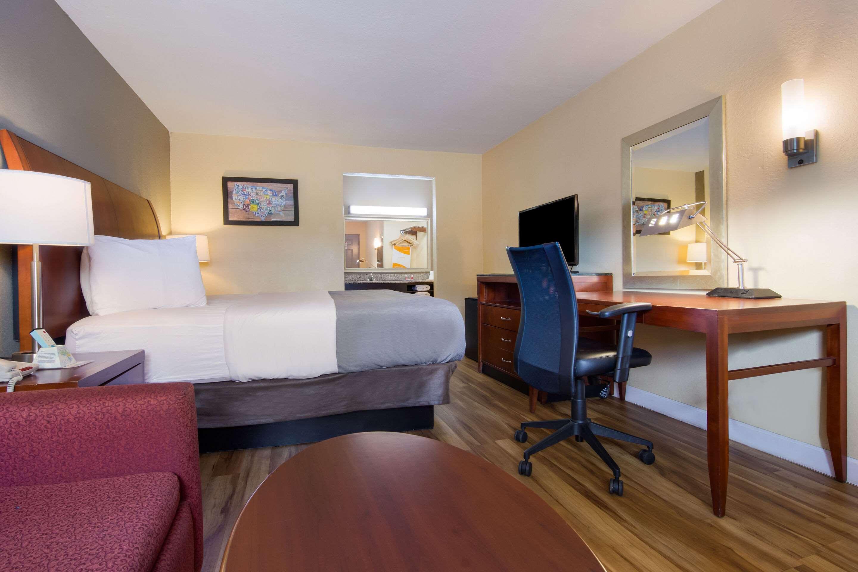Econo Lodge Battleboro - Rocky Mount I-95 Экстерьер фото