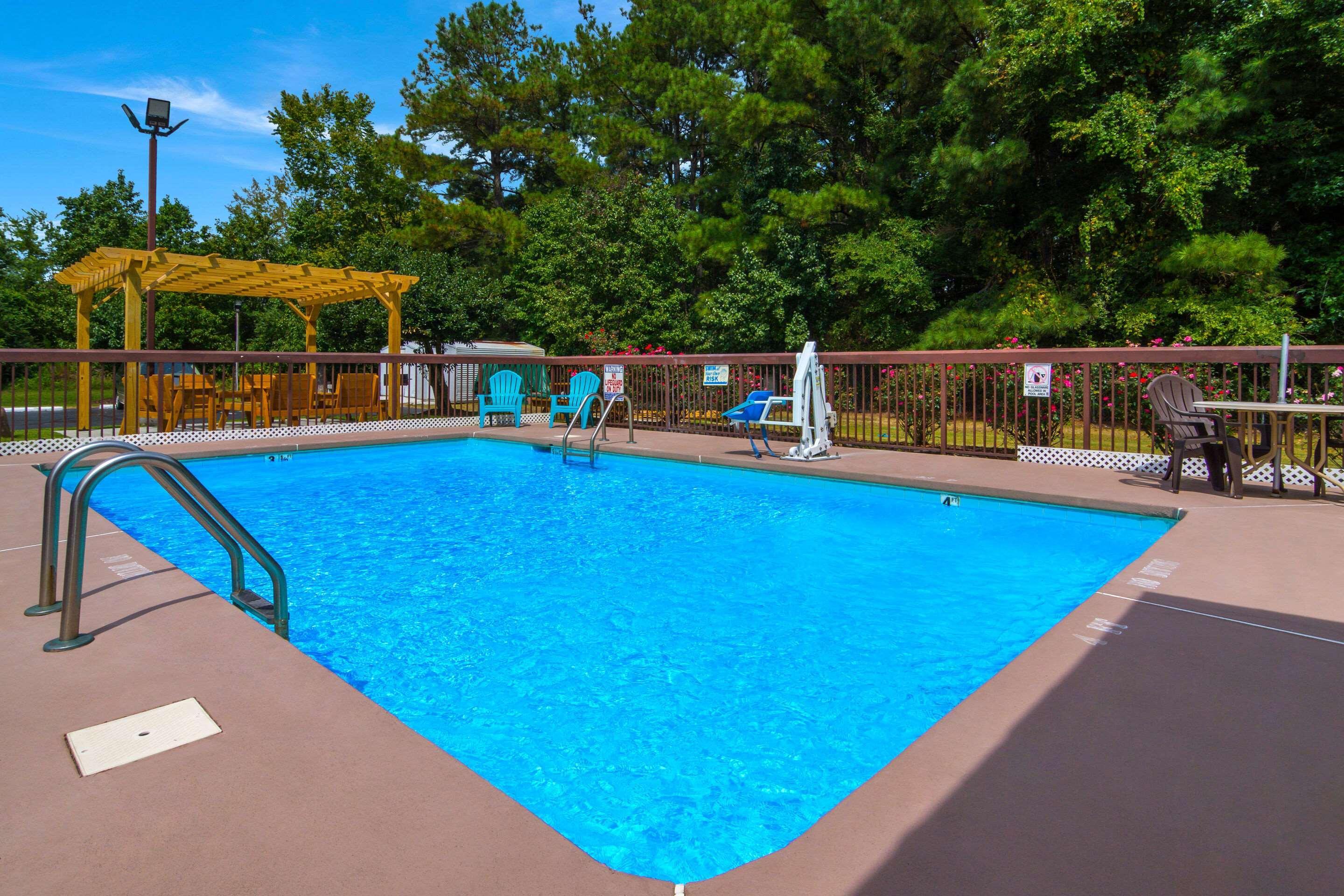 Econo Lodge Battleboro - Rocky Mount I-95 Экстерьер фото